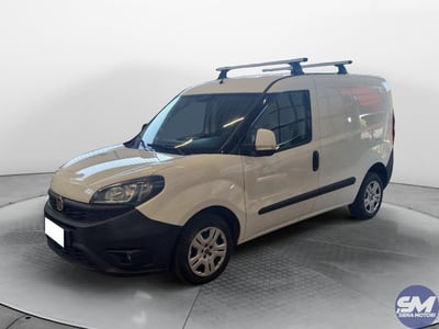 Fiat Dobl&ograve; Furgone 1.6 MJT 105CV PC-TN Cargo Lamierato SX E5+ del 2020 usata a Siena