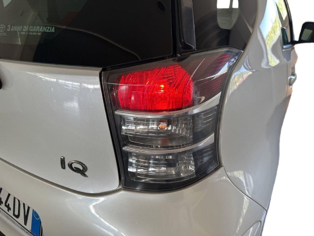 Toyota iQ usata a Napoli (17)