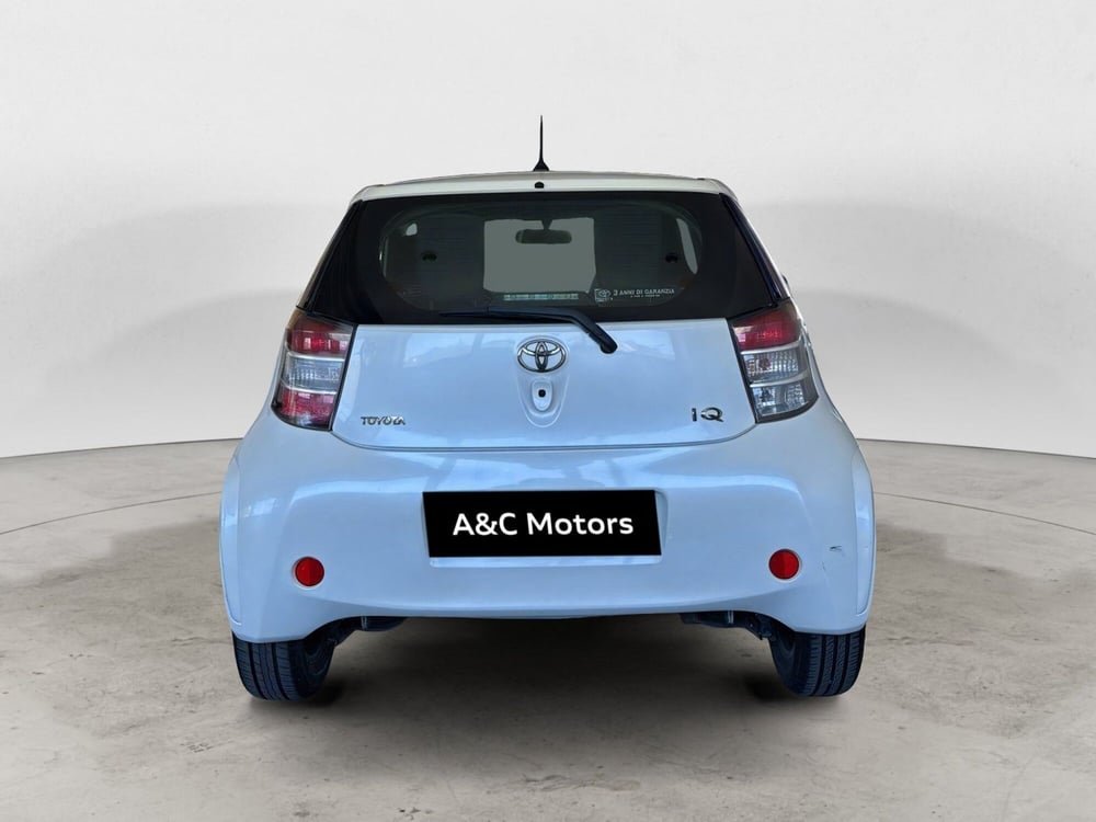 Toyota iQ usata a Napoli (5)