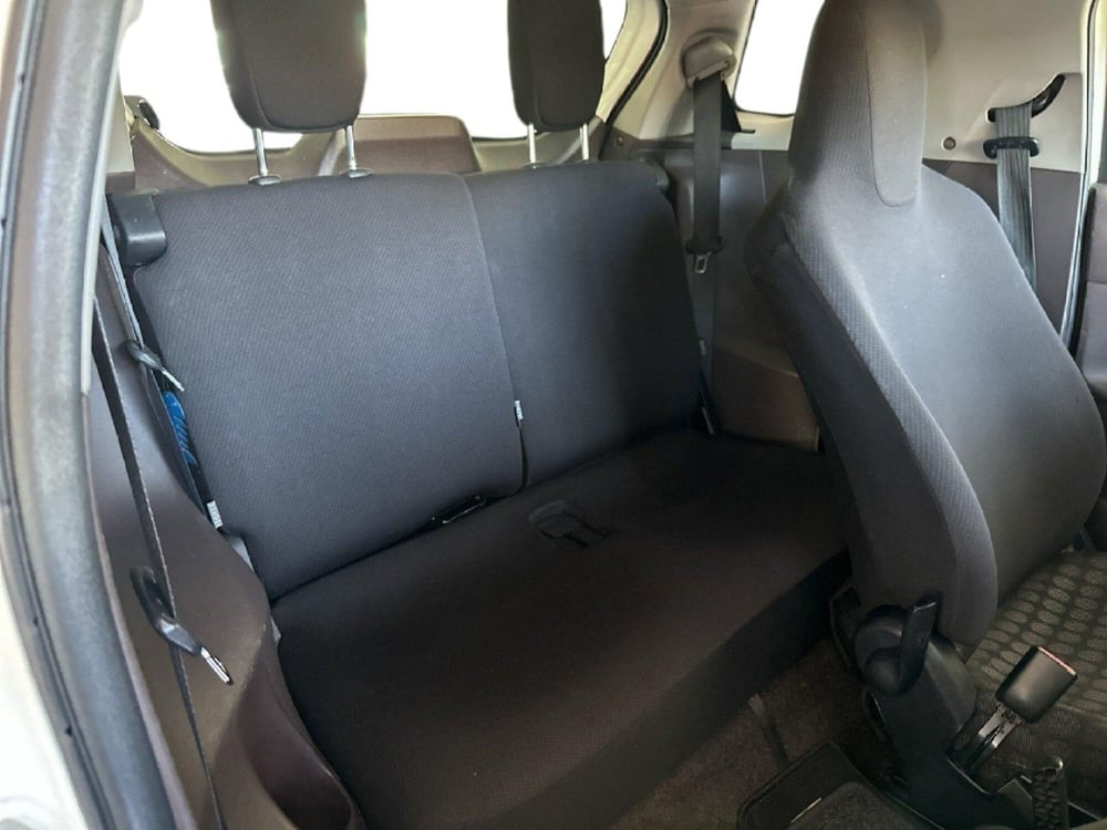 Toyota iQ usata a Napoli (7)