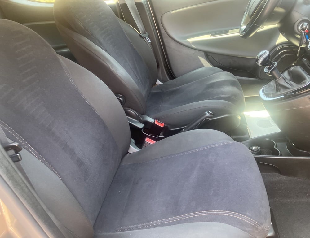 Lancia Ypsilon usata a Lucca (20)