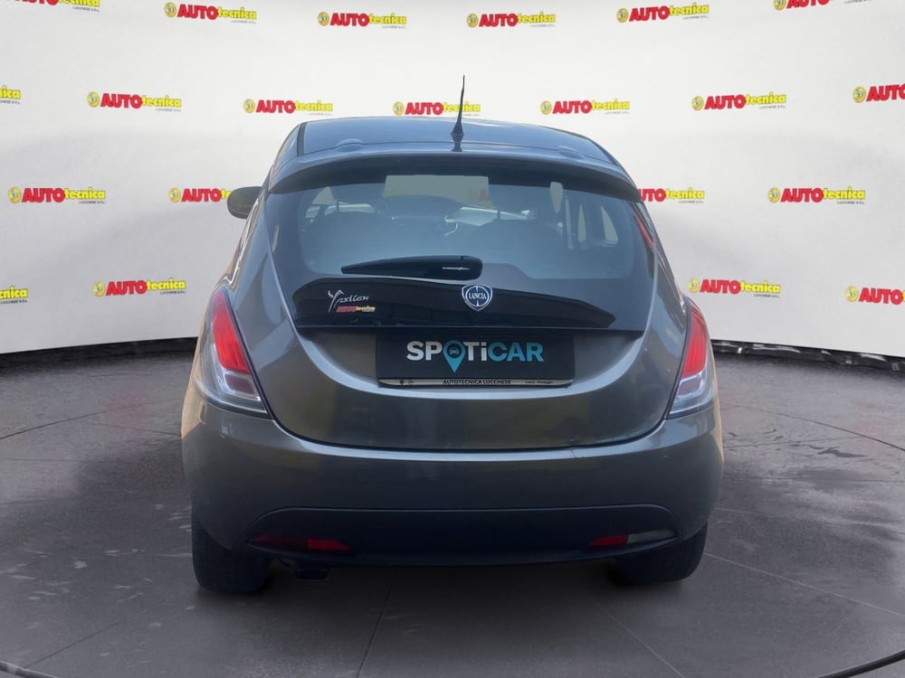 Lancia Ypsilon usata a Lucca (4)