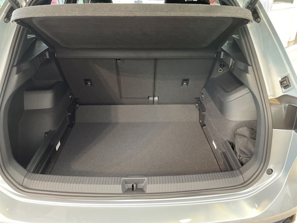 Volkswagen Tiguan nuova a Varese (8)