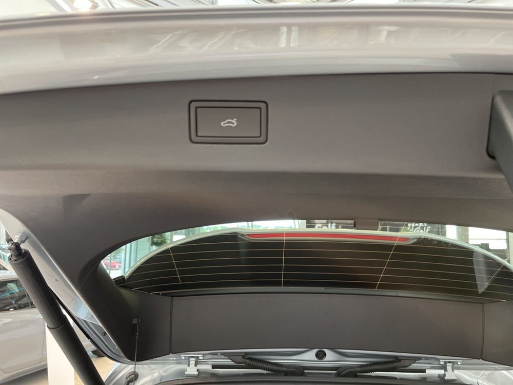 Volkswagen Tiguan nuova a Varese (9)