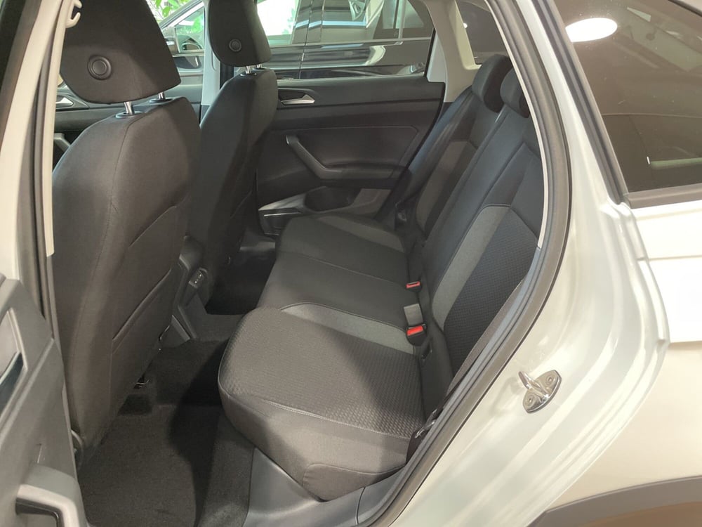 Volkswagen Taigo nuova a Varese (8)