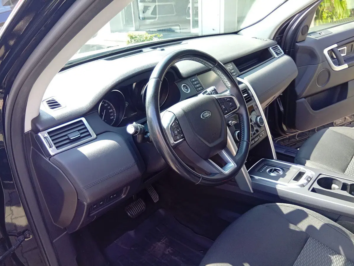Land Rover Discovery Sport usata a Brescia (13)
