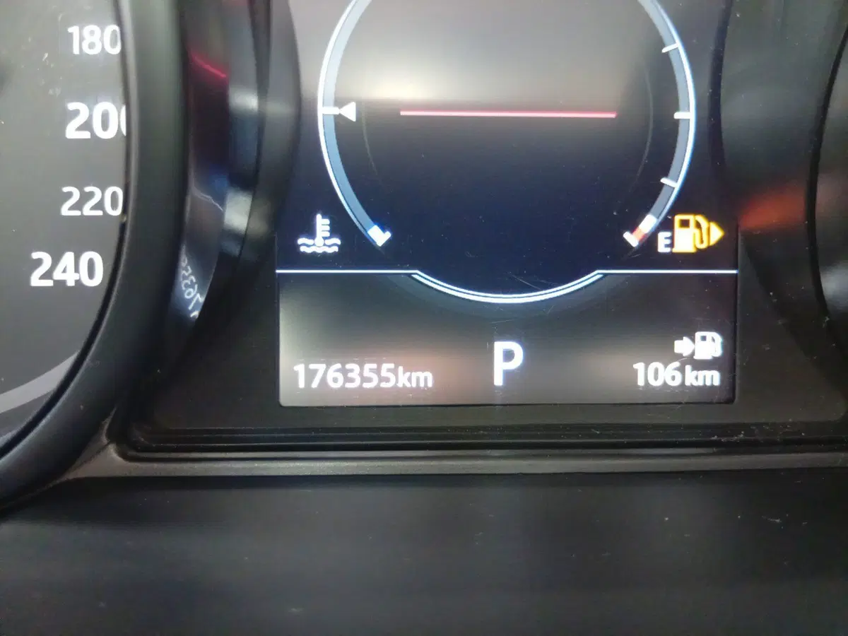 Land Rover Discovery Sport usata a Brescia (17)