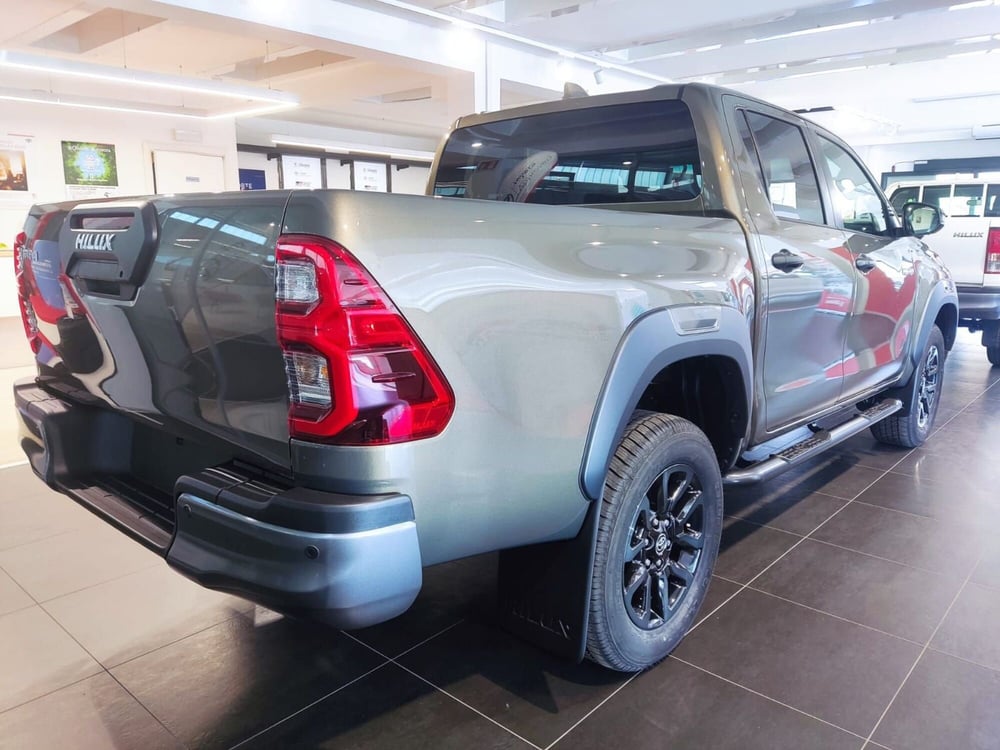 Toyota Hilux nuova a Vicenza (4)