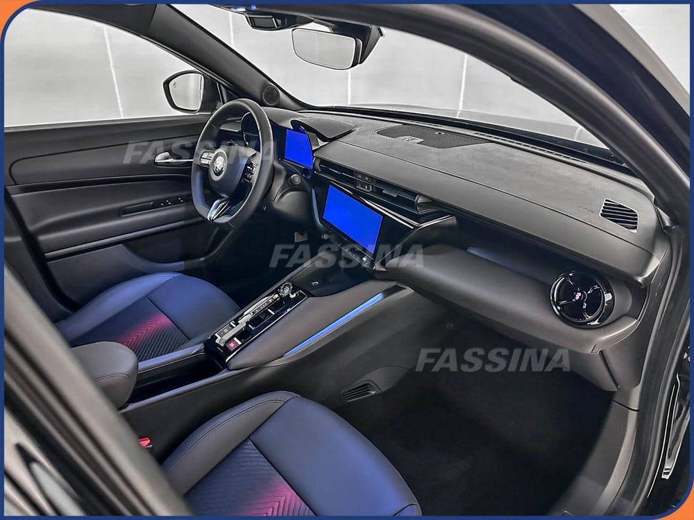 Alfa Romeo Junior nuova a Milano (13)