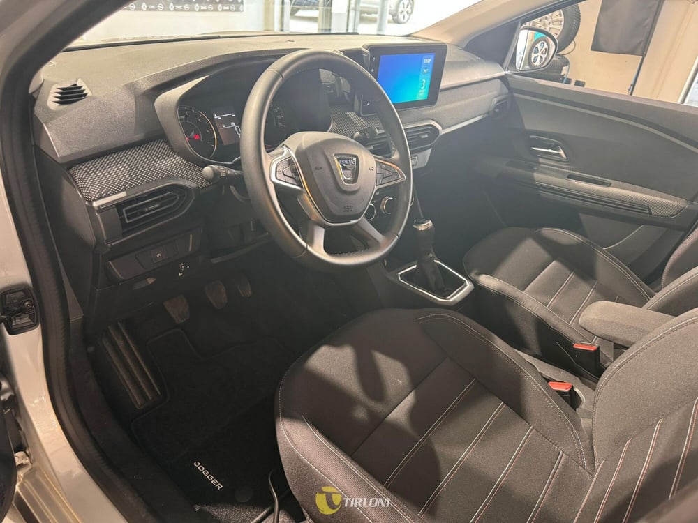 Dacia Jogger usata a Milano (15)