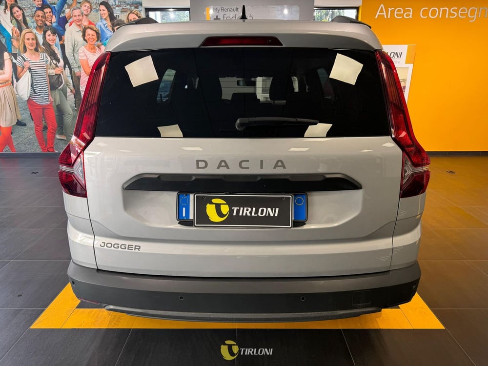 Dacia Jogger usata a Milano (7)