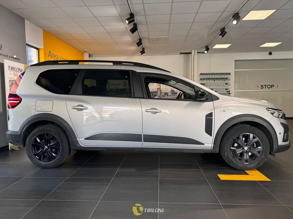 Dacia Jogger usata a Milano (9)