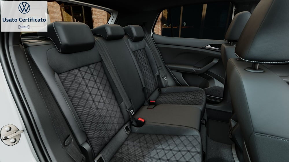 Volkswagen T-Cross usata a Genova (11)