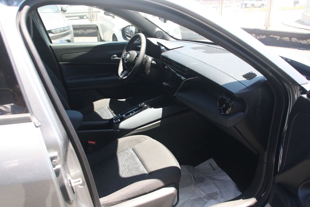 Alfa Romeo Junior nuova a Catania (16)