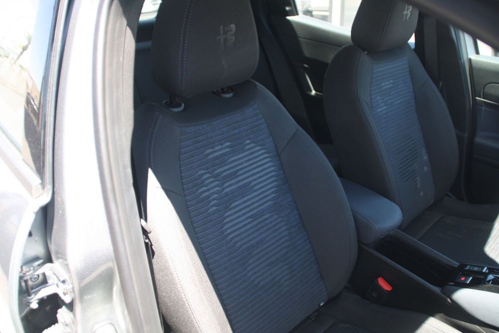 Alfa Romeo Junior nuova a Catania (17)