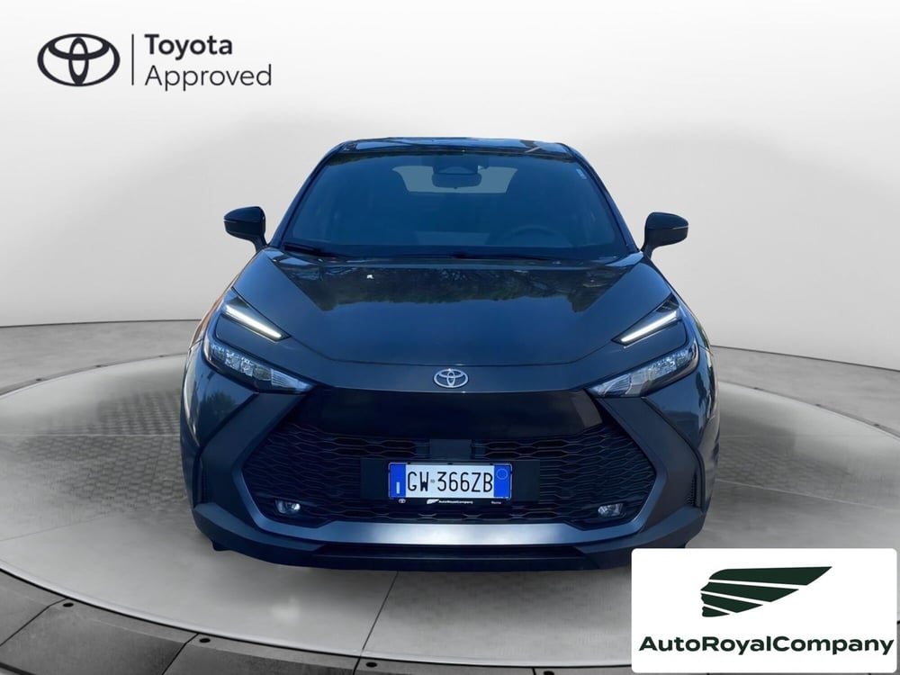 Toyota Toyota C-HR nuova a Roma (11)