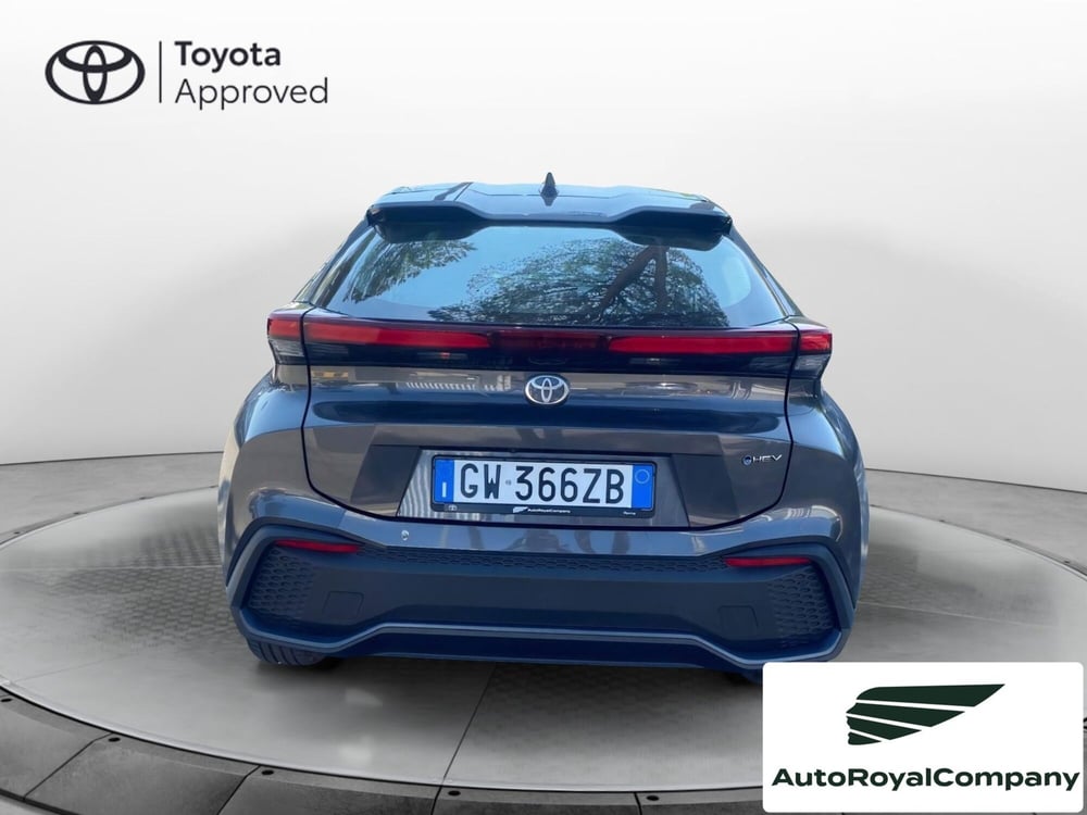 Toyota Toyota C-HR nuova a Roma (12)