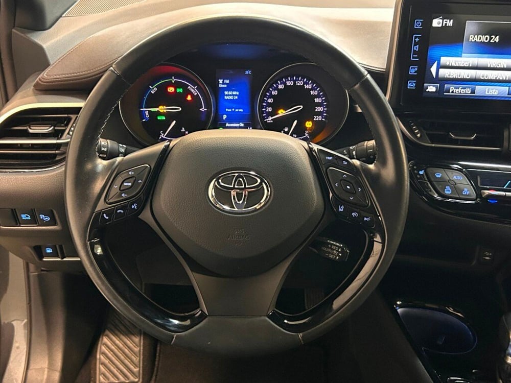Toyota Toyota C-HR usata a Verona (12)