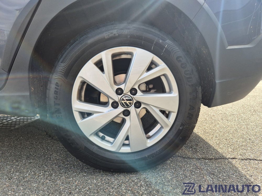 Volkswagen Taigo usata a Milano (13)