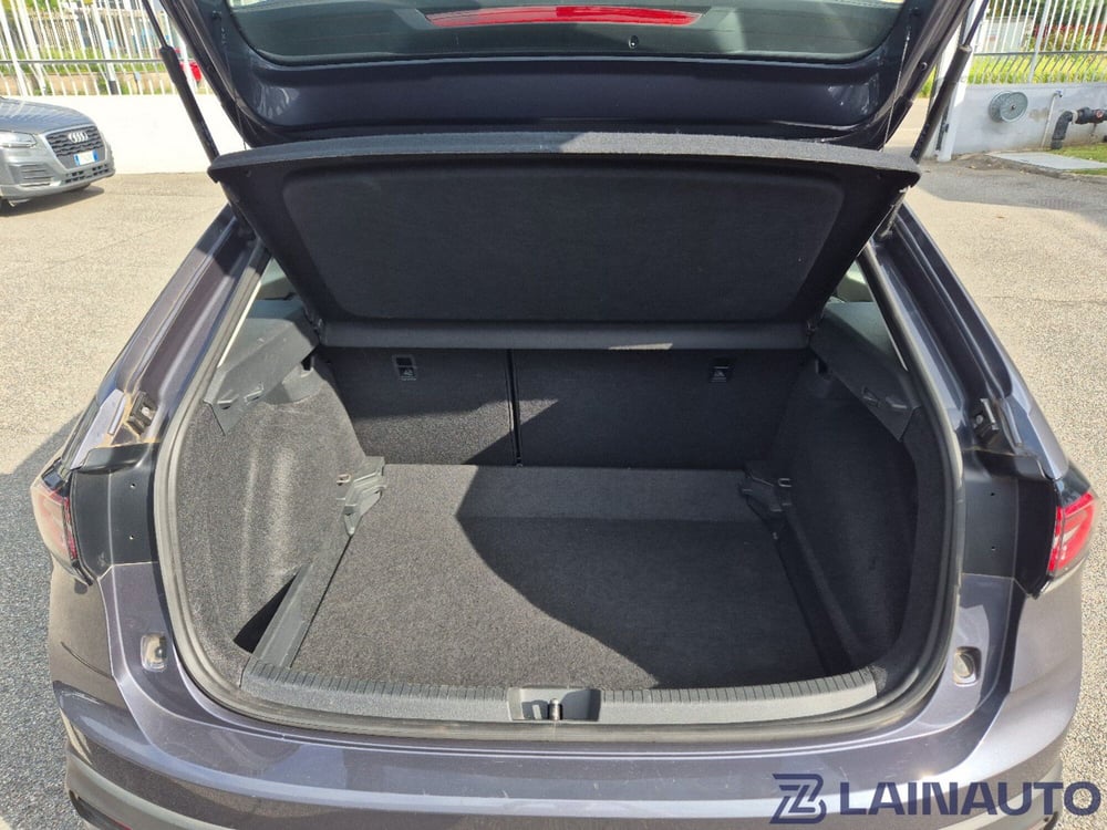 Volkswagen Taigo usata a Milano (9)
