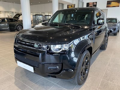 Land Rover Defender 110 3.0d i6 mhev X-Dynamic SE awd 200cv auto del 2023 usata a Firenze