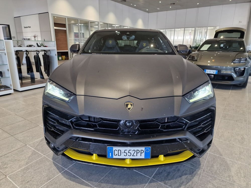 Lamborghini Urus usata a Firenze (2)