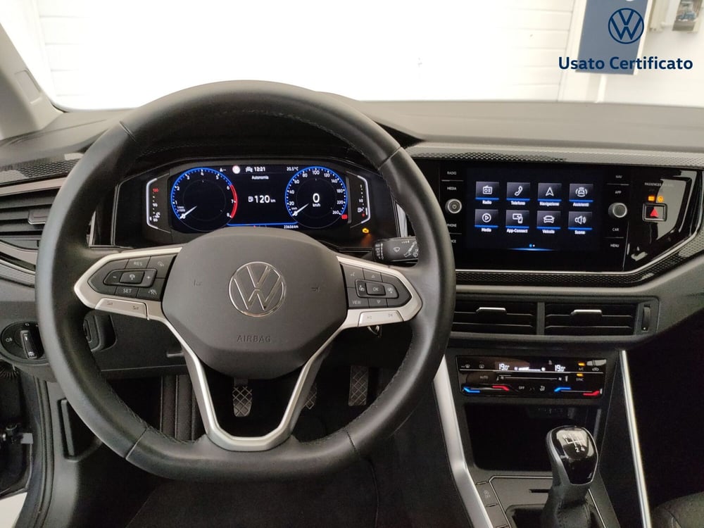Volkswagen Taigo usata a Varese (13)