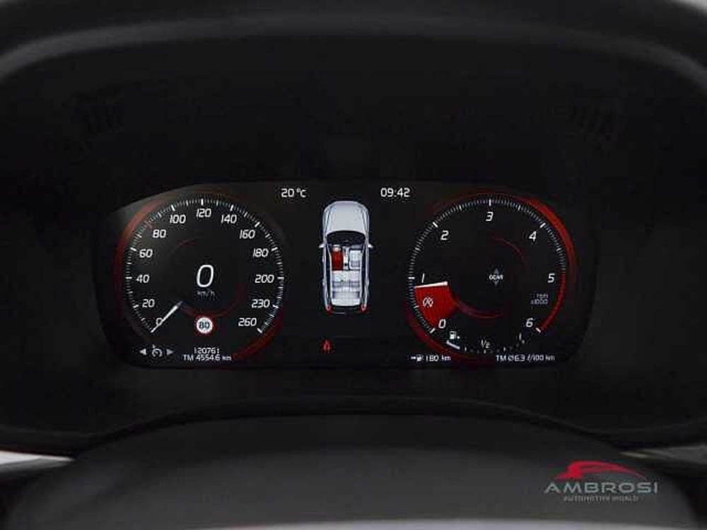 Volvo XC60 usata a Perugia (13)