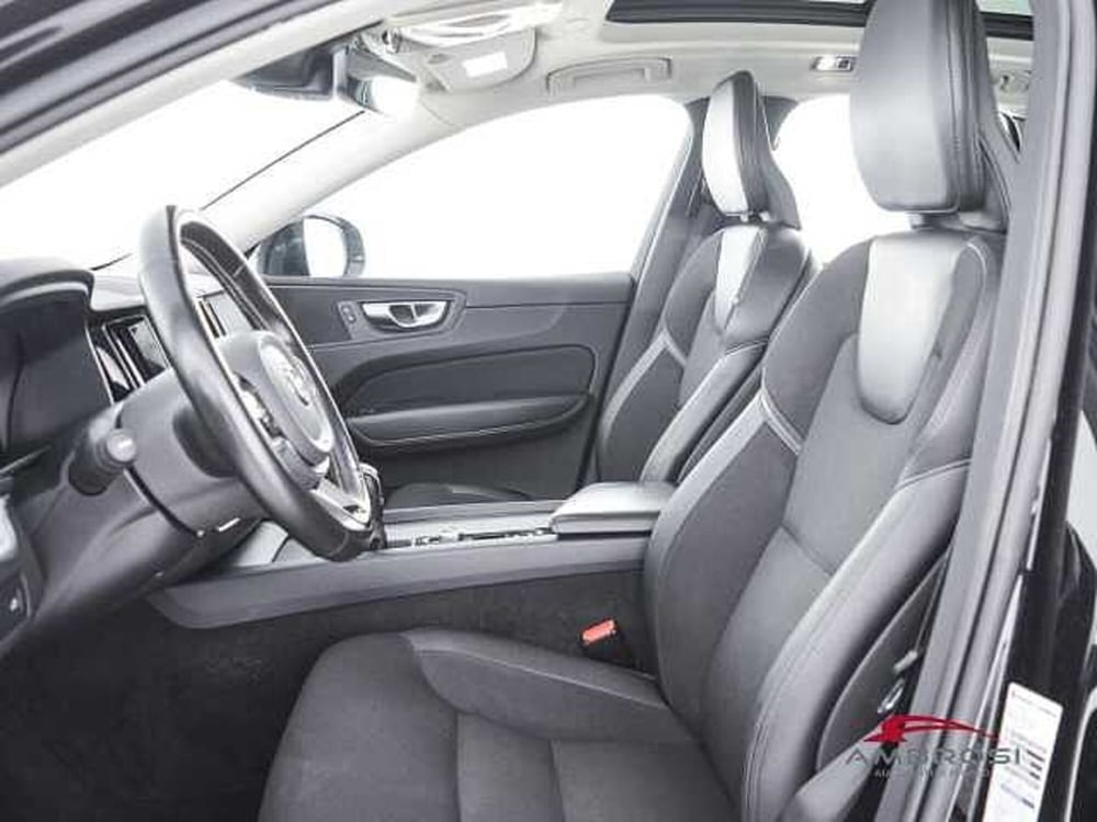 Volvo XC60 usata a Perugia (9)