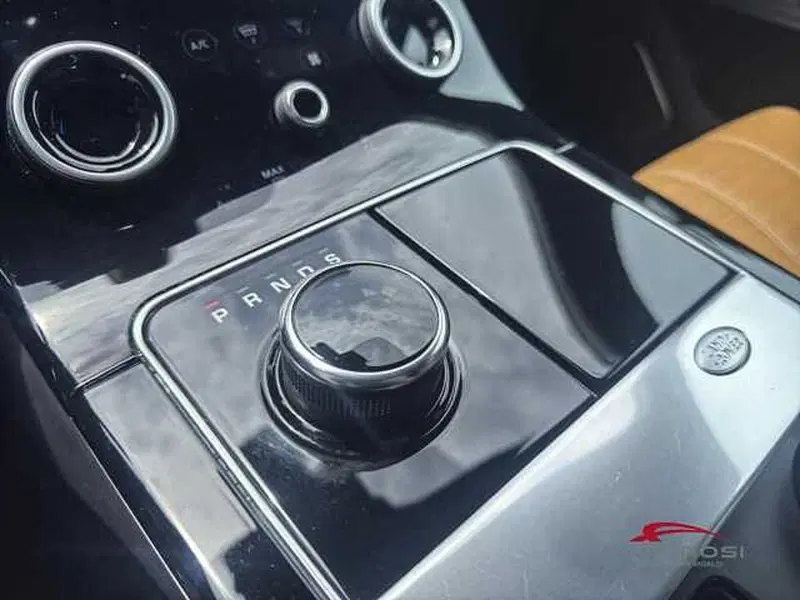Land Rover Range Rover Velar usata a Viterbo (15)
