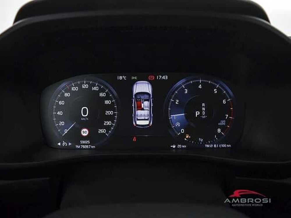 Volvo XC40 usata a Viterbo (13)