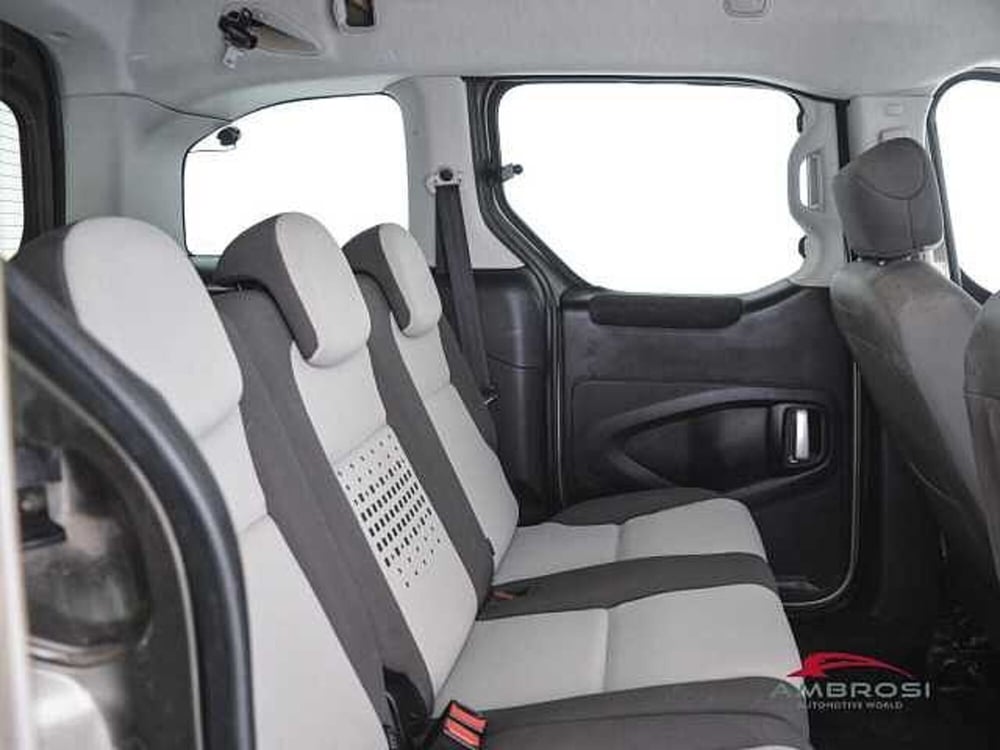 Citroen Berlingo usata a Viterbo (11)