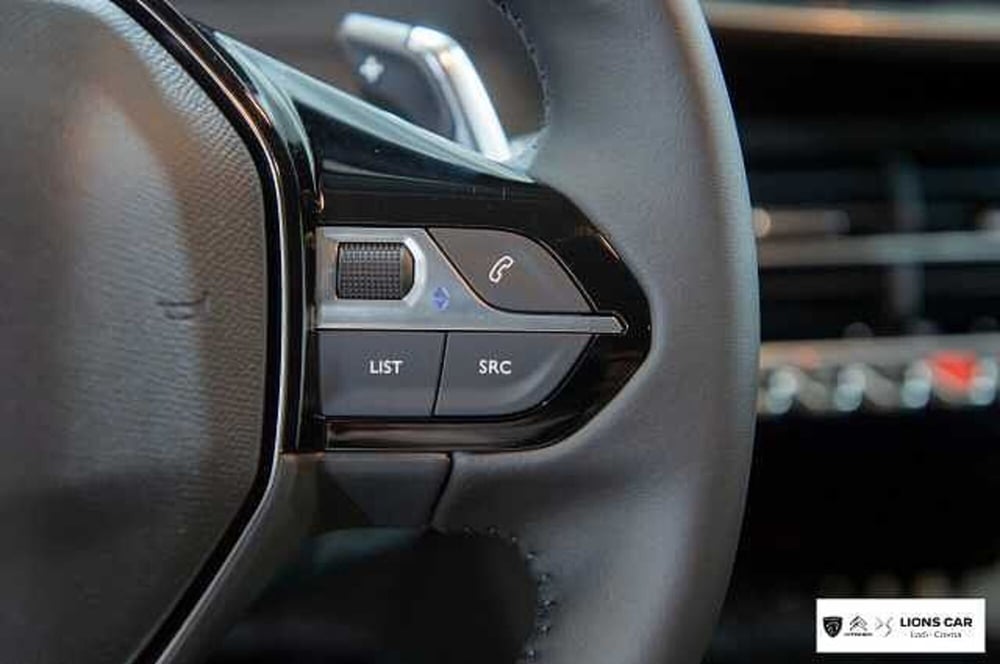Peugeot 208 nuova a Lodi (15)