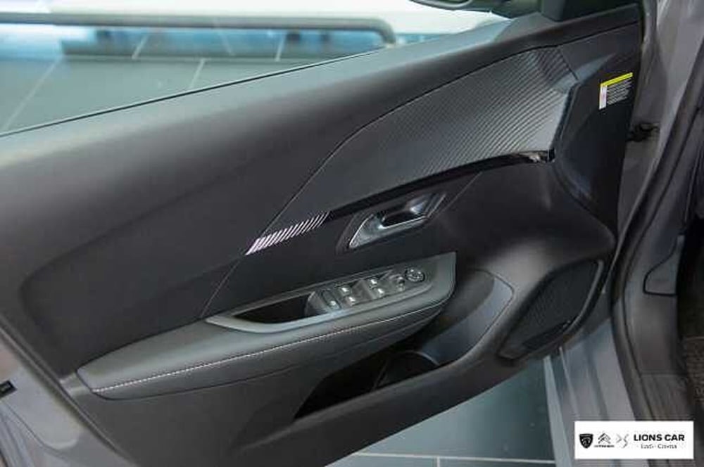 Peugeot 208 nuova a Lodi (9)