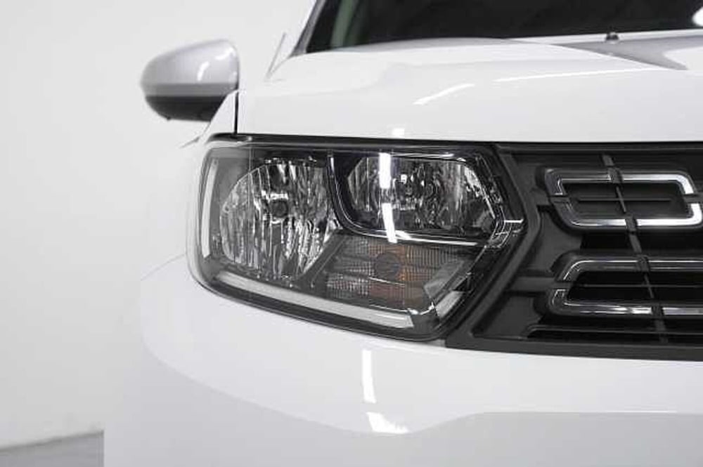 Dacia Duster usata a Como (11)