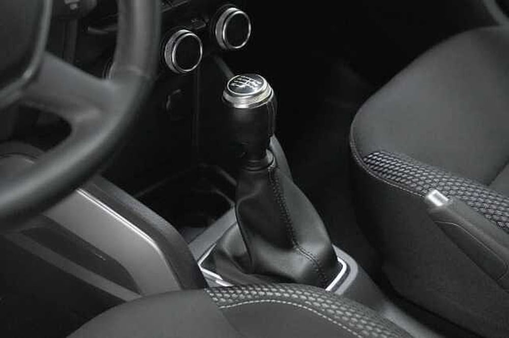 Dacia Duster usata a Como (16)