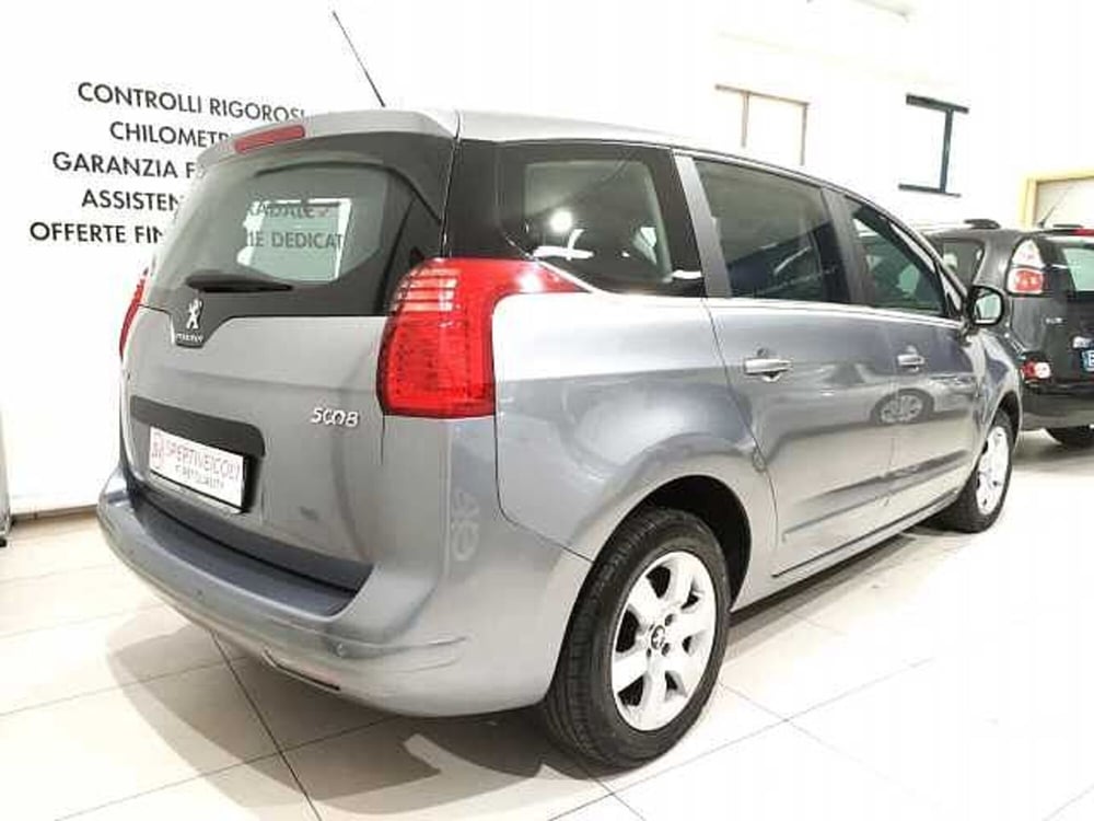 Peugeot 5008 usata a Lecce (3)