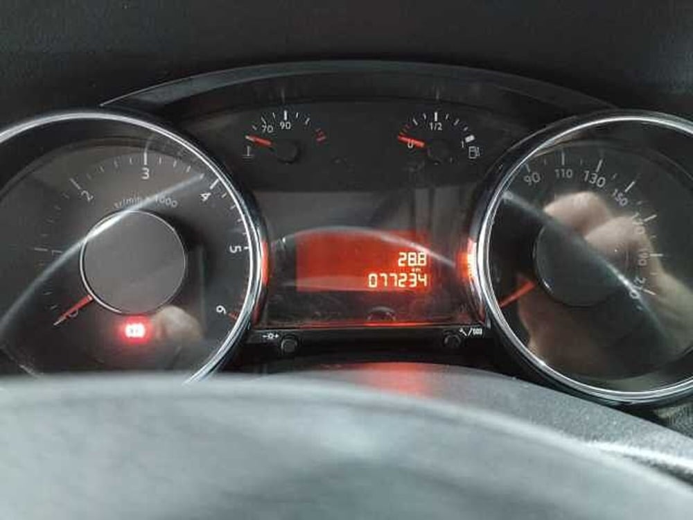 Peugeot 5008 usata a Lecce (8)