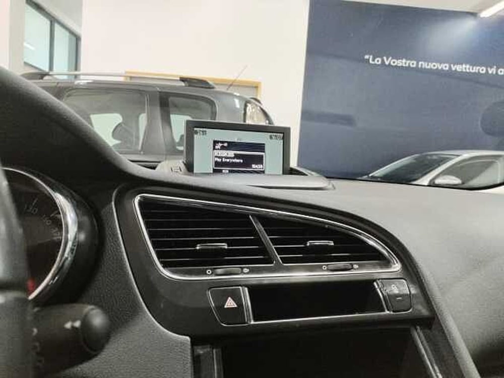Peugeot 5008 usata a Lecce (9)
