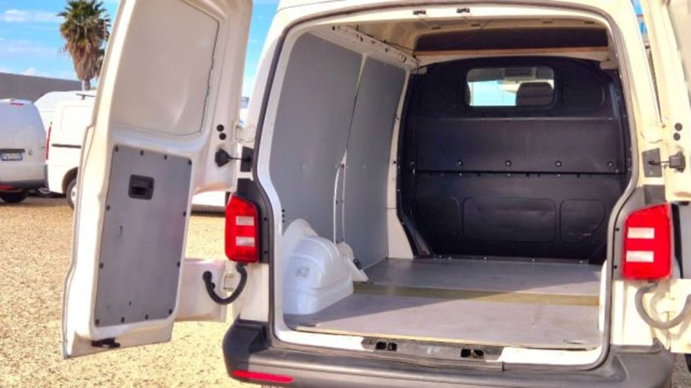 Volkswagen Veicoli Commerciali Transporter Furgone usata a Oristano (12)