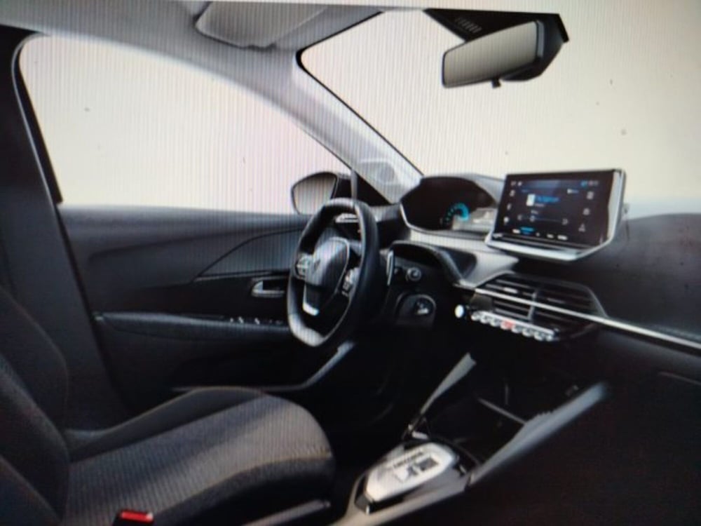 Peugeot 208 nuova a Forlì-Cesena (7)