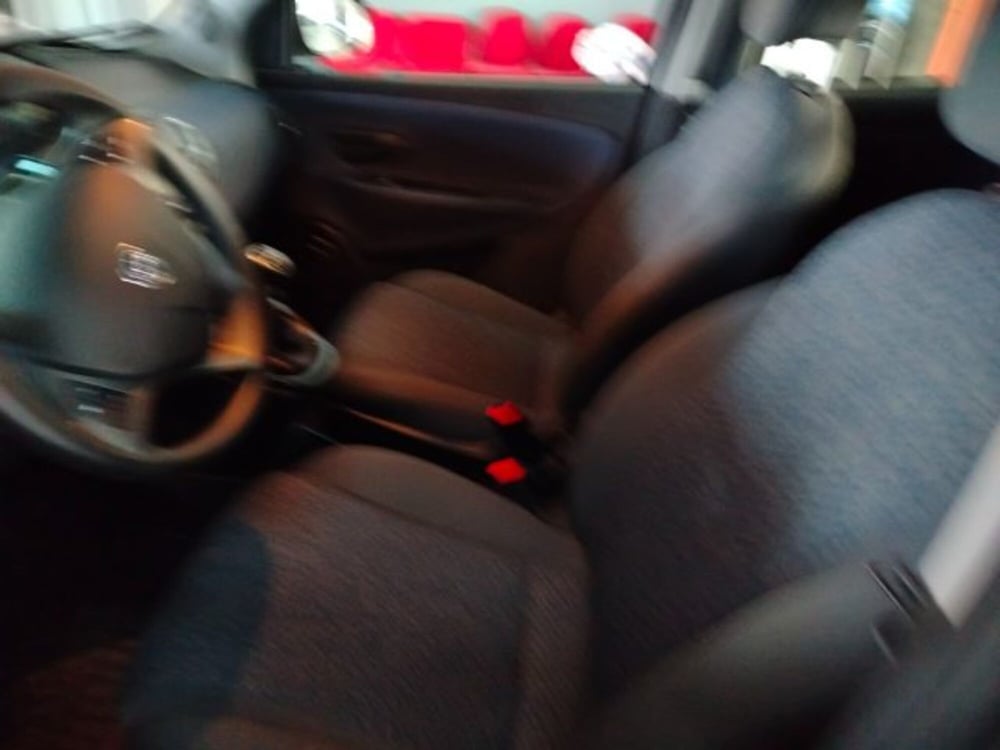 Lancia Ypsilon usata a Forlì-Cesena (14)