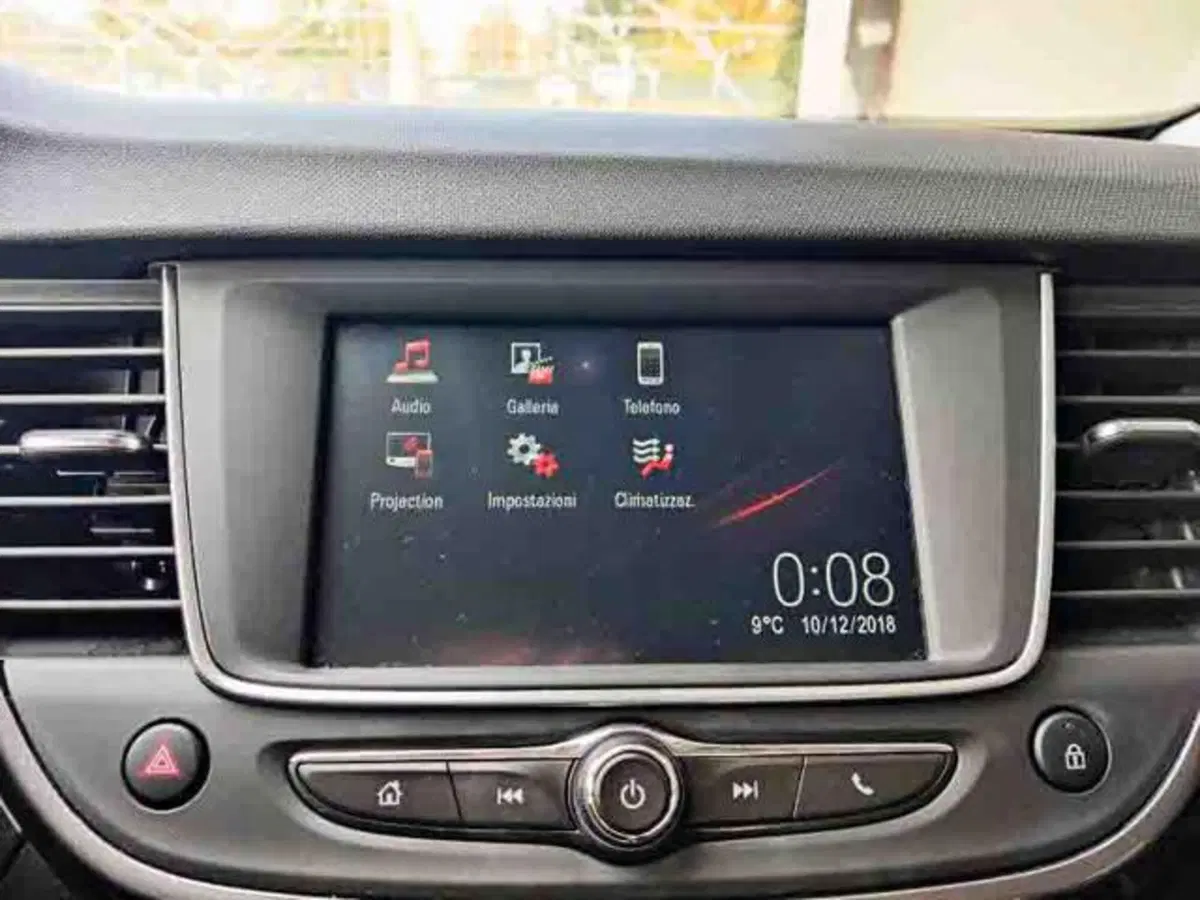 Opel Crossland X usata a Torino (13)