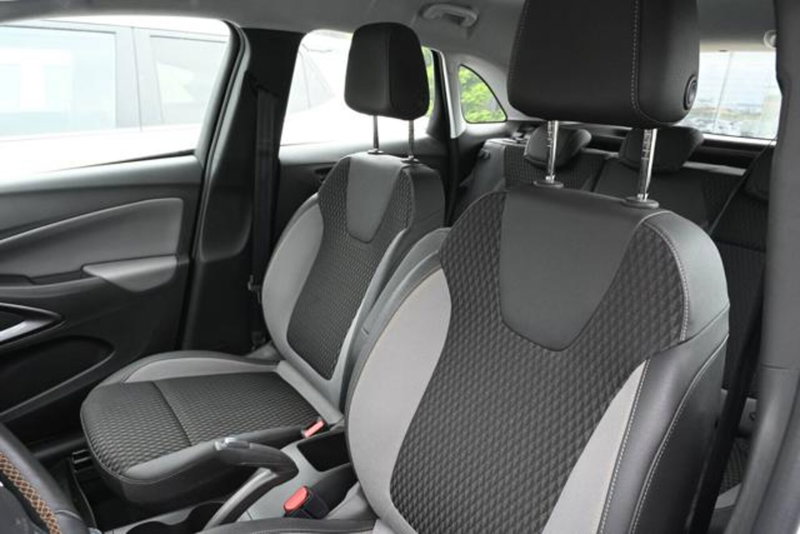 Opel Crossland X usata a Torino (9)