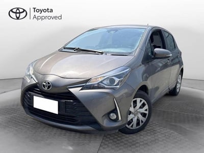 Toyota Yaris 1.5 5 porte Lounge del 2017 usata a Torino