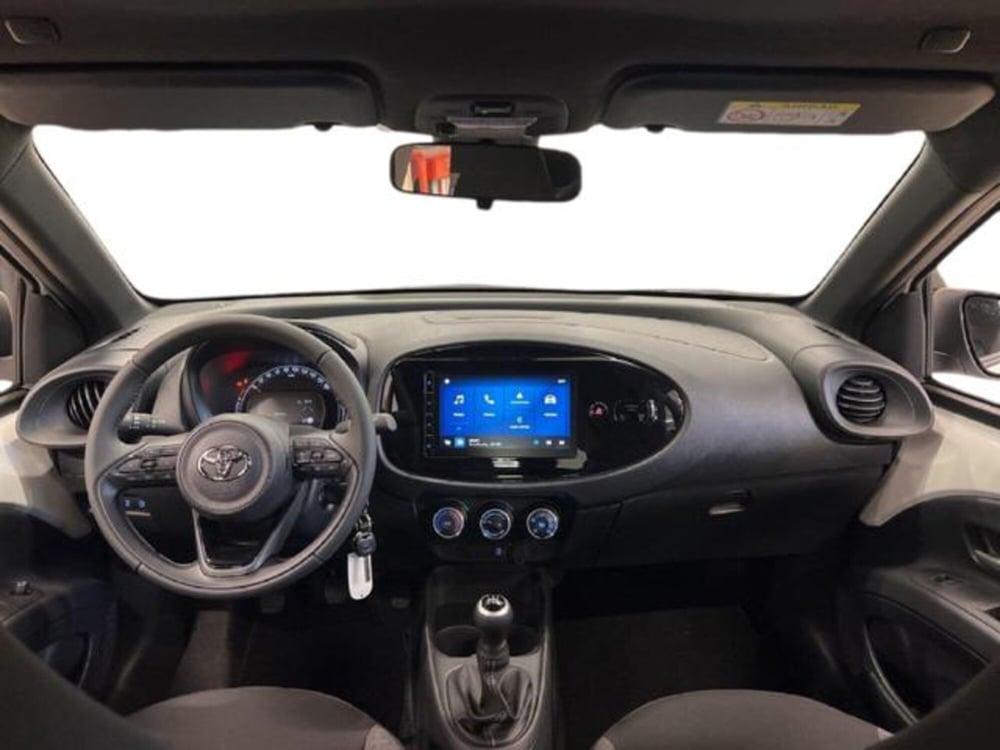 Toyota Aygo X nuova a Vercelli (8)