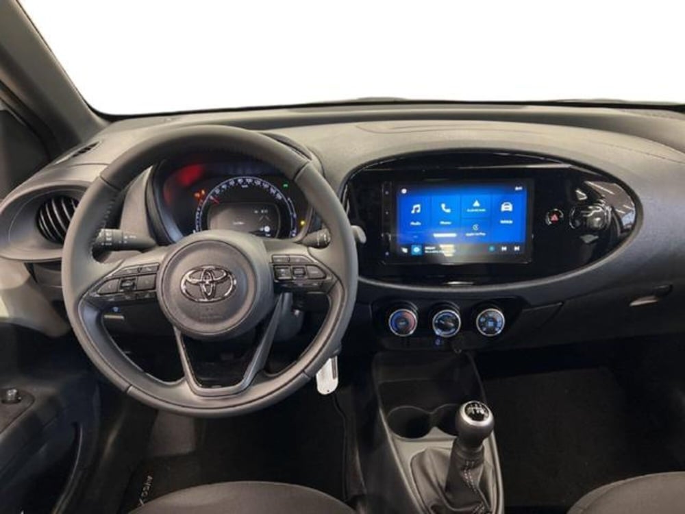 Toyota Aygo X nuova a Vercelli (9)