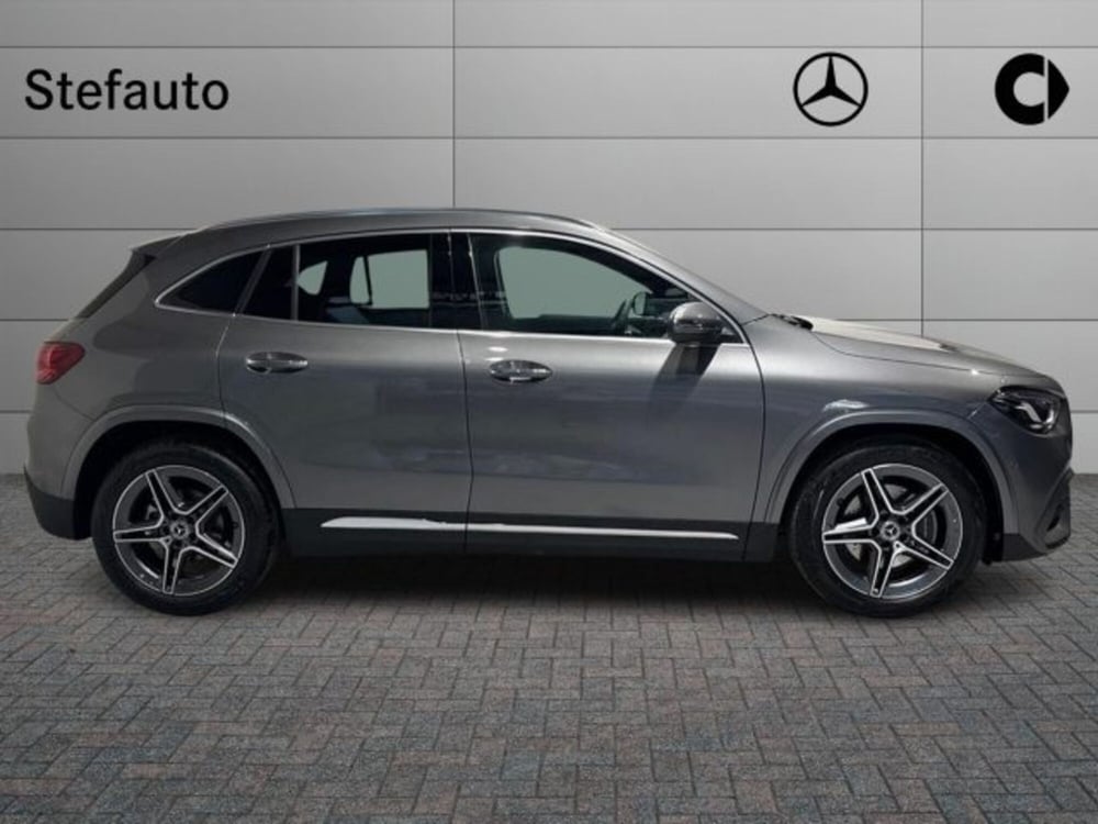 Mercedes-Benz GLA SUV nuova a Bologna (2)