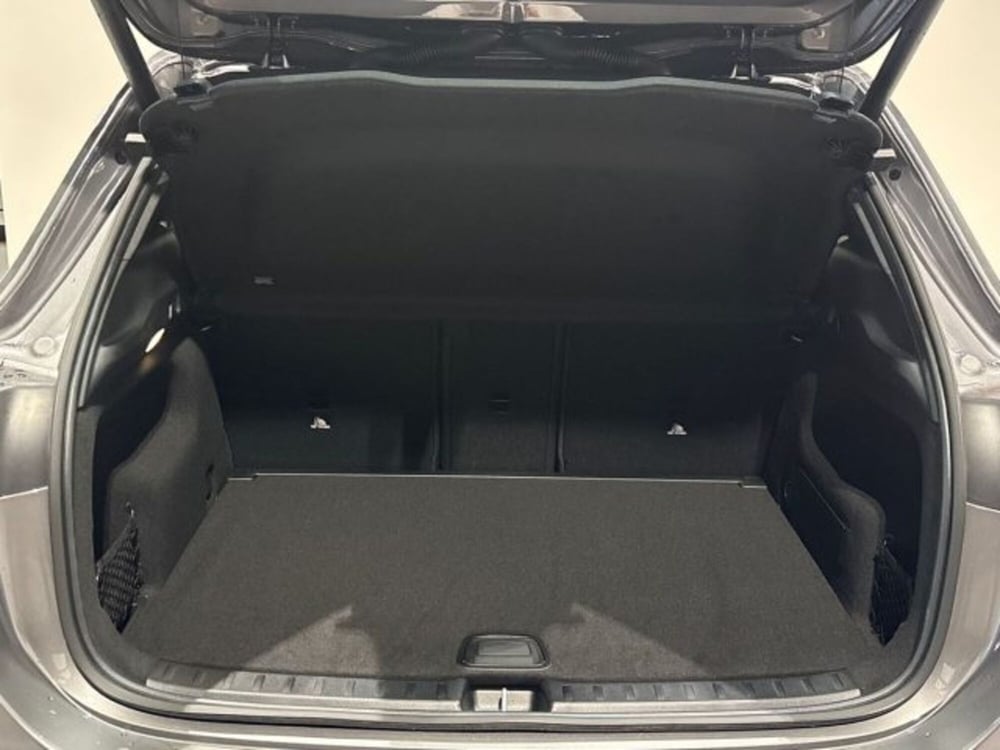 Mercedes-Benz GLA SUV nuova a Bologna (7)