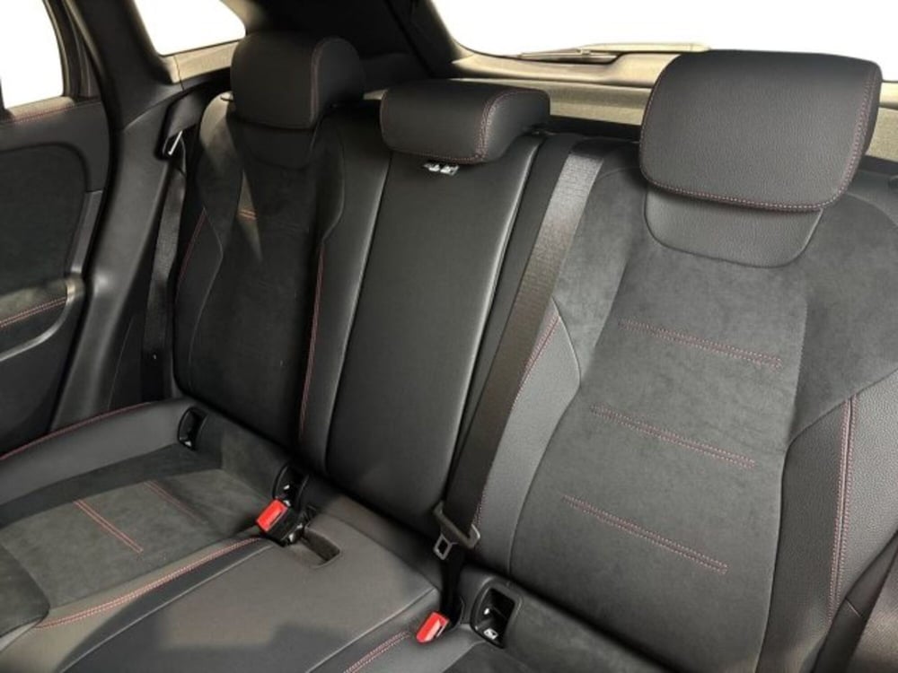 Mercedes-Benz GLA SUV nuova a Bologna (9)